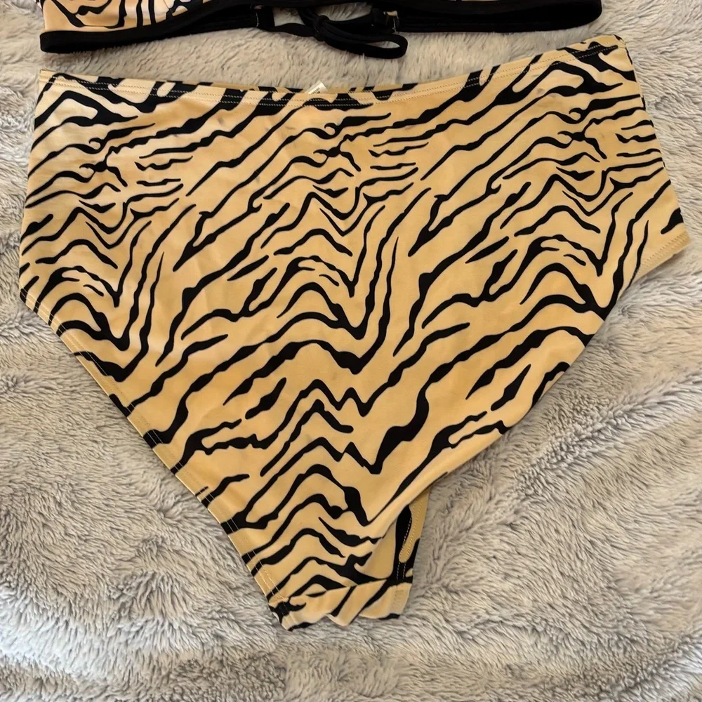 Venus Zebra Print Halter Bikini Set, top- size 8, bottom - size 10 - Picture 9 of 12